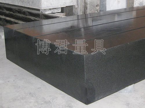 大理石平臺(tái)的特點(diǎn)與使用注意