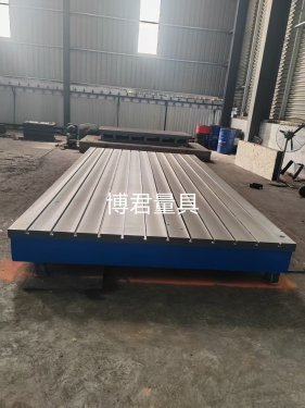 怎樣解決鑄鐵平臺變形問題